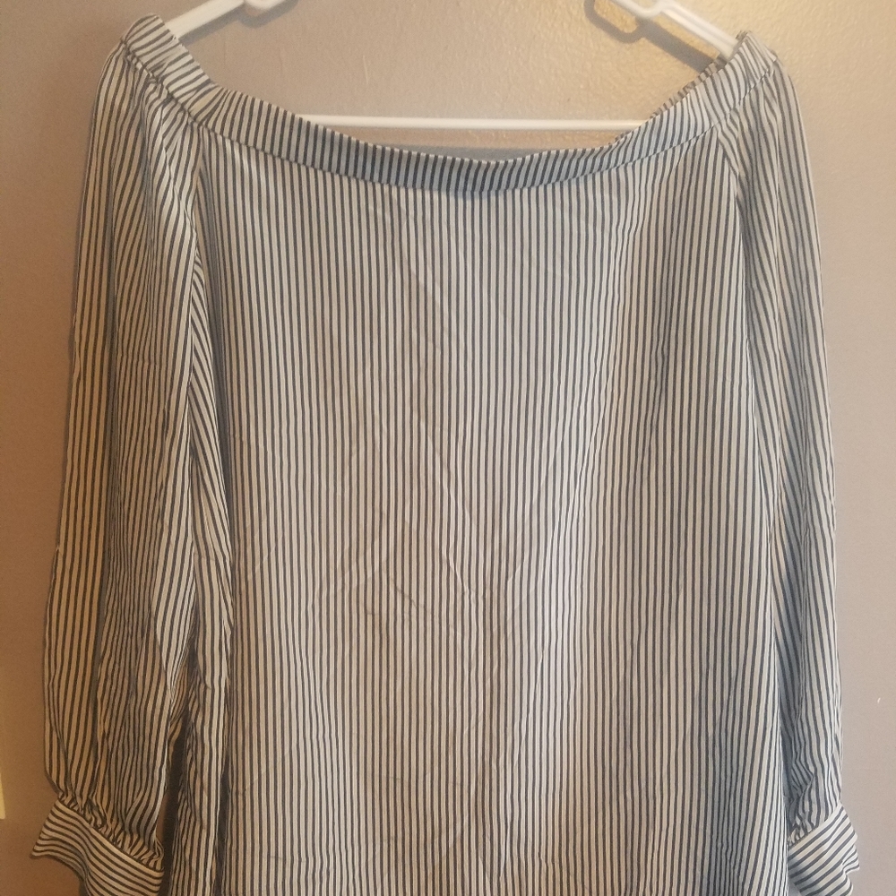 Cabi brand 3/4 length blouse